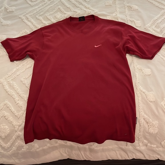 Nike, red, large tshirt - Picture 2 of 2